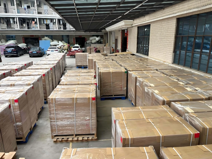 Packing and shipping step